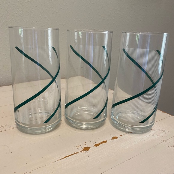 Georges Briard Set of 3 Crisa Drinking Glass Green and White - Picture 3 of 11